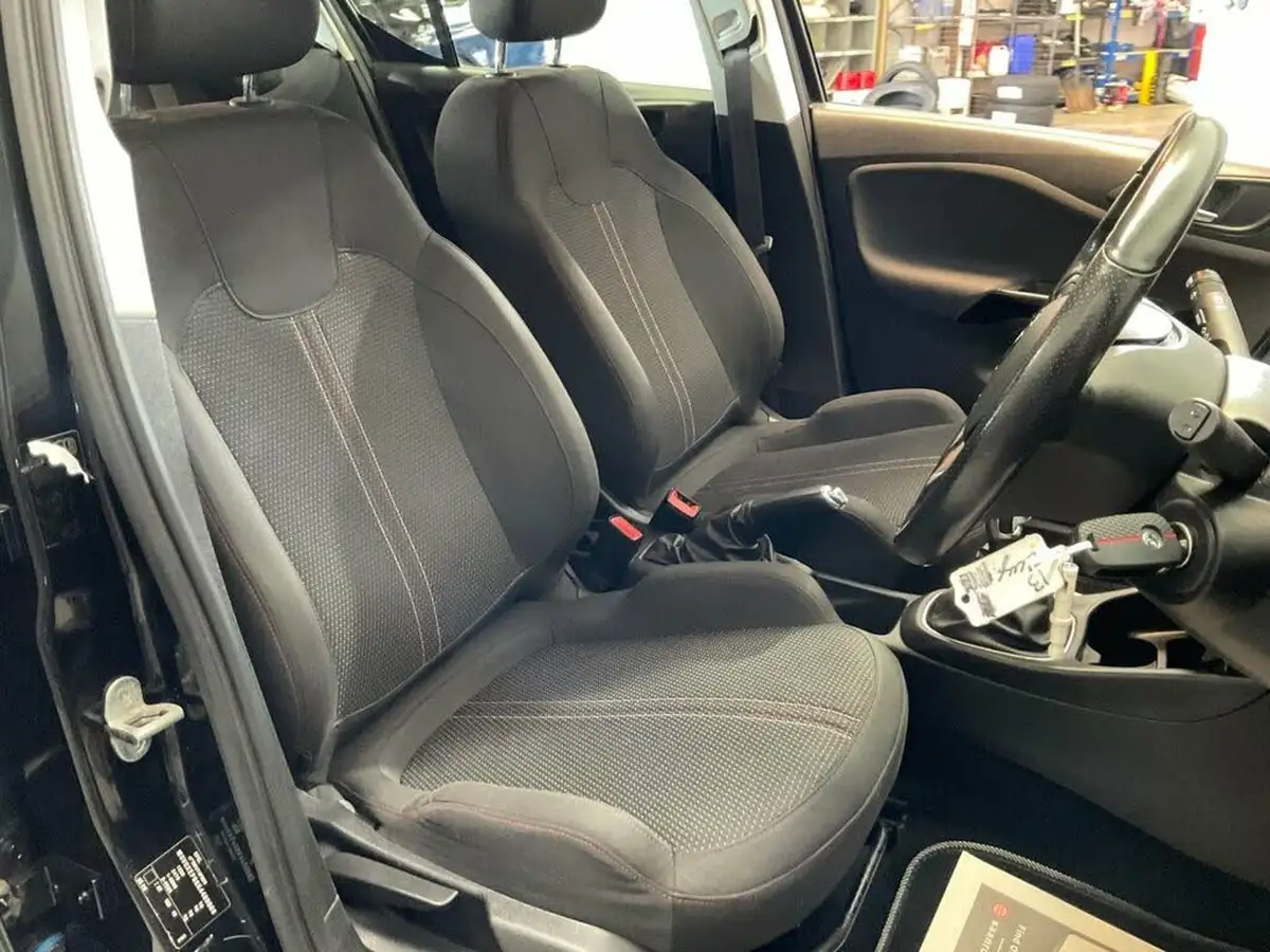 2019-vauxhall-corsa-14i-sri-vx-line-nav-black-90ps-5d-big-2