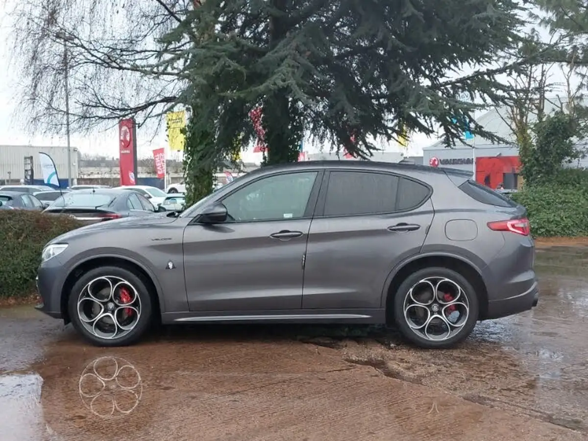 2021-alfa-romeo-stelvio-22td-veloce-big-3
