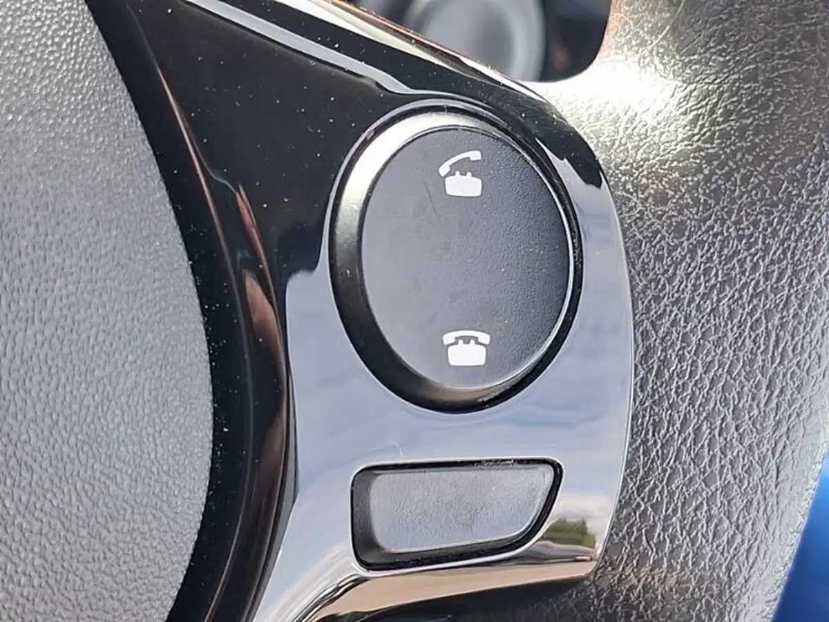 2019-citroen-c1-10-vti-airscape-urban-ride-big-16