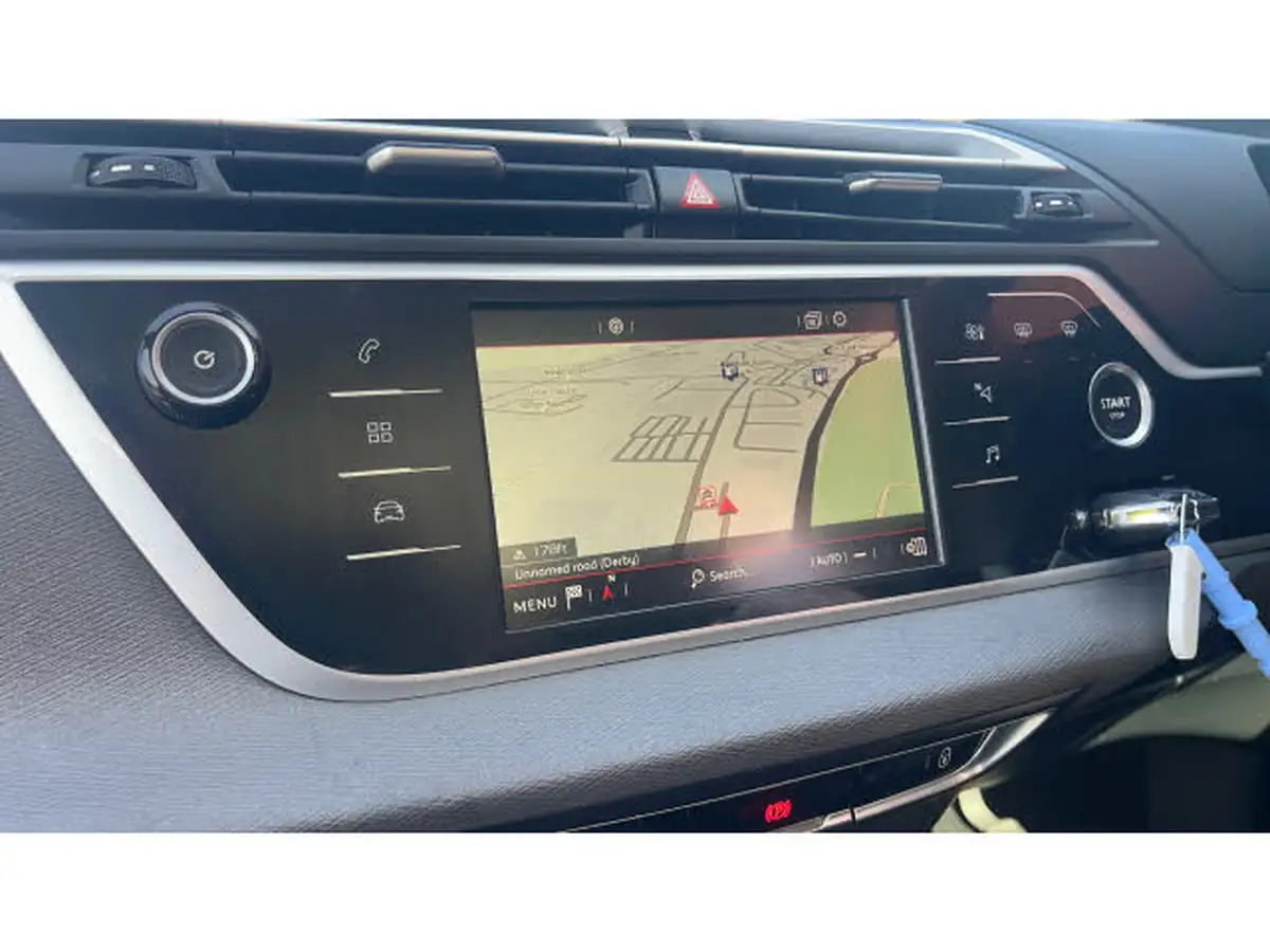 2022-citroen-grand-c4-spacetourer-12-puretech-shine-eat8-big-30