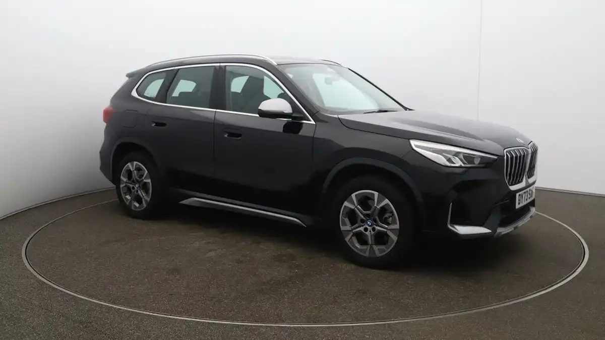 2023-bmw-x1-15-xdrive25e-xline-big-43