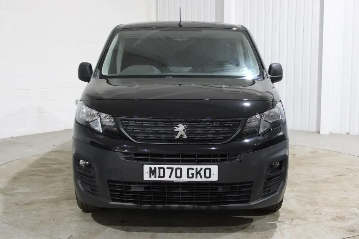 2021-peugeot-partner-15-bluehdi-1000-professional-100ps-eu6dt-panel-big-9