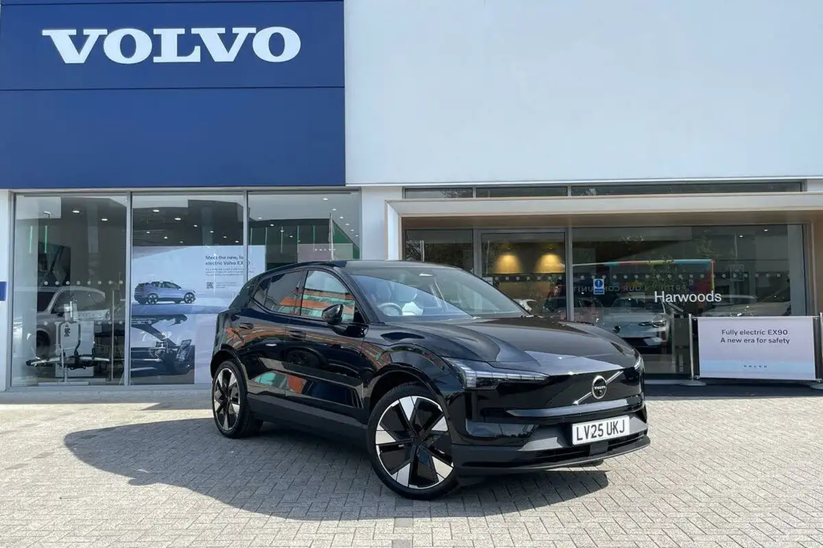 2025-volvo-ex30-e-single-motor-ultra-big-0
