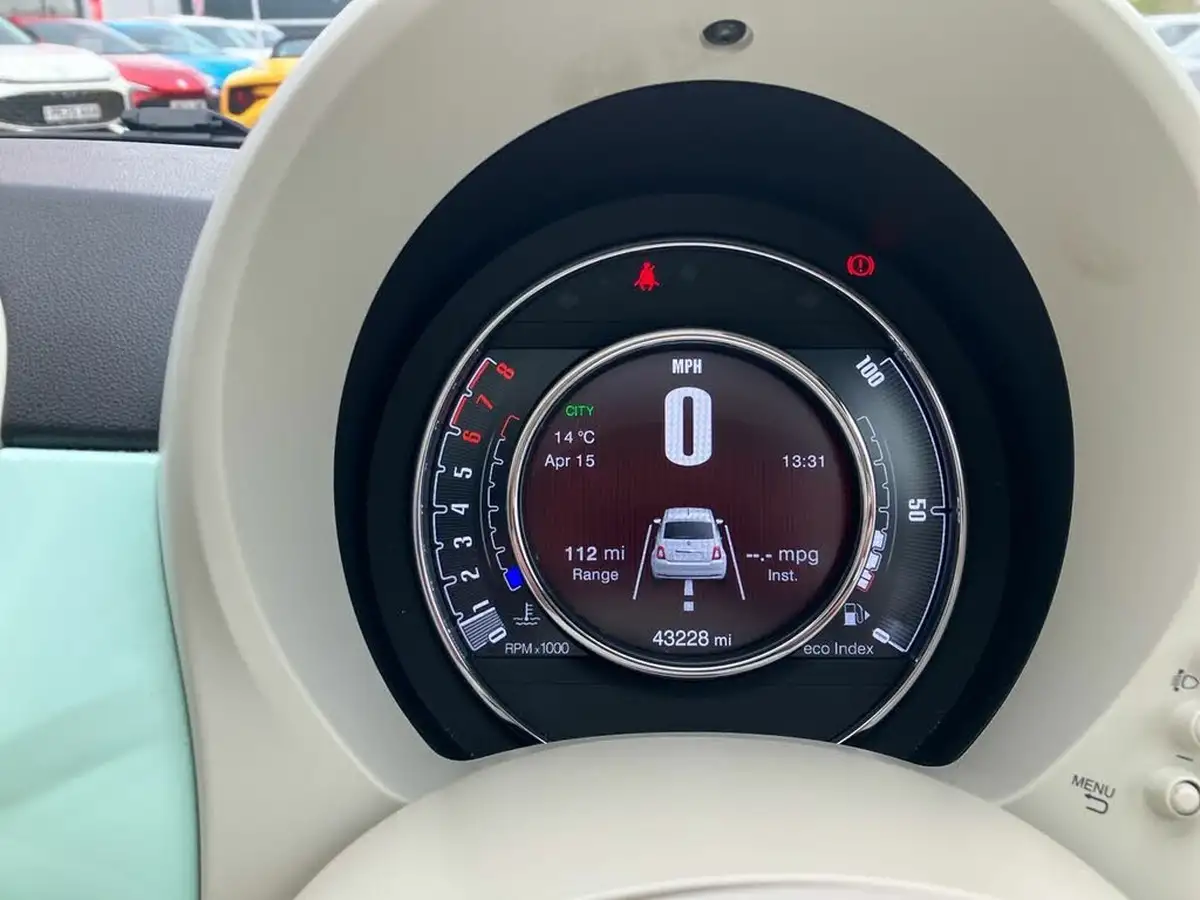 2019-fiat-500-12-lounge-ss-big-15