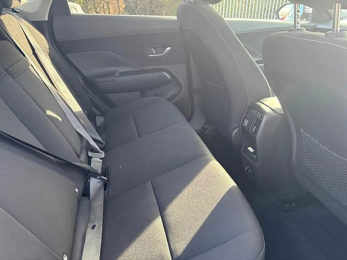 2024-hyundai-kona-e-advance-218ps-65kwh-big-42