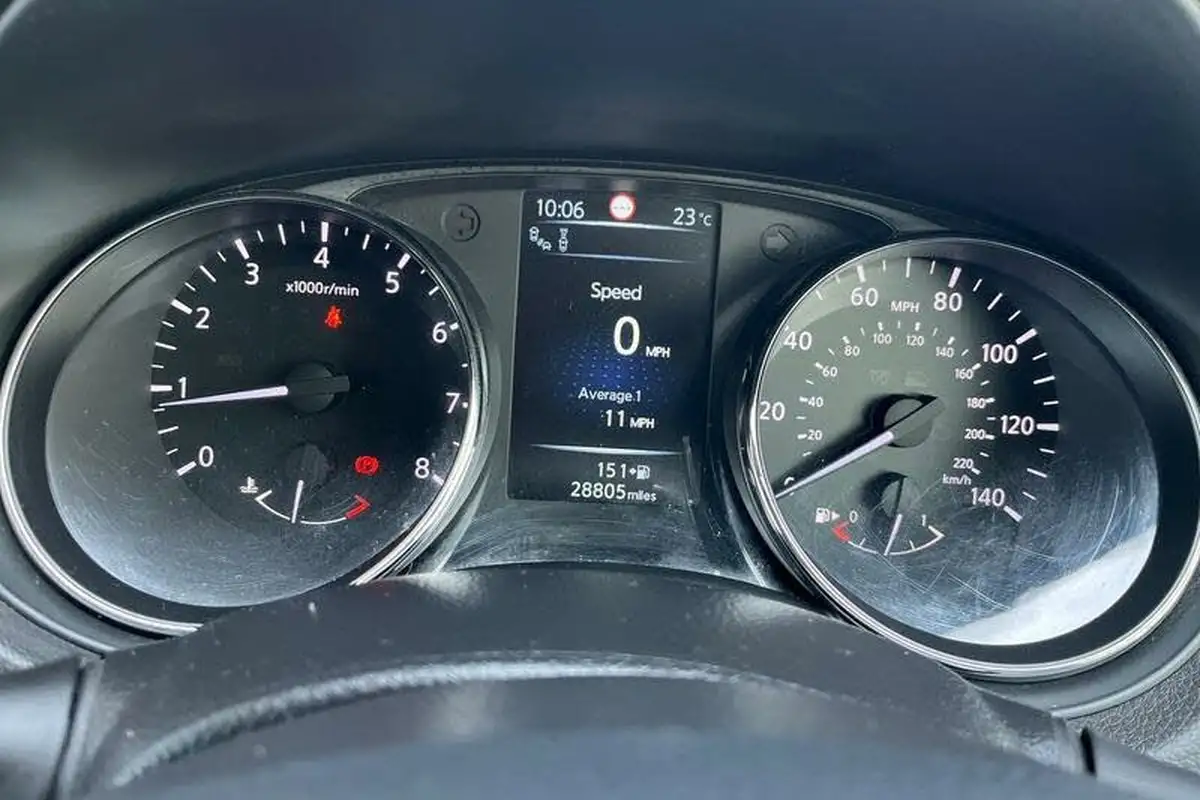 2017-nissan-qashqai-12-dig-t-tekna-big-23