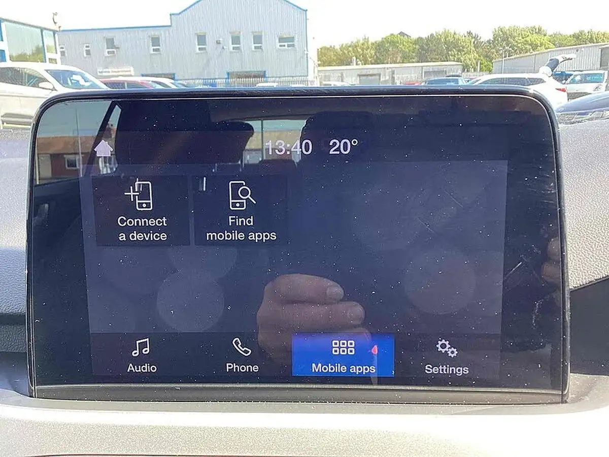 2019-ford-focus-15-zetec-95ps-ss-hatchback-big-8