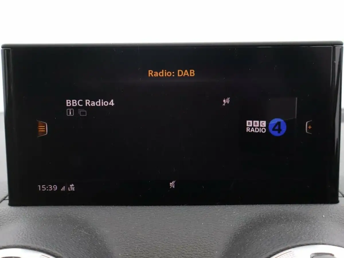 2021-audi-q2-15-35-tfsi-sport-s-tronic-big-13