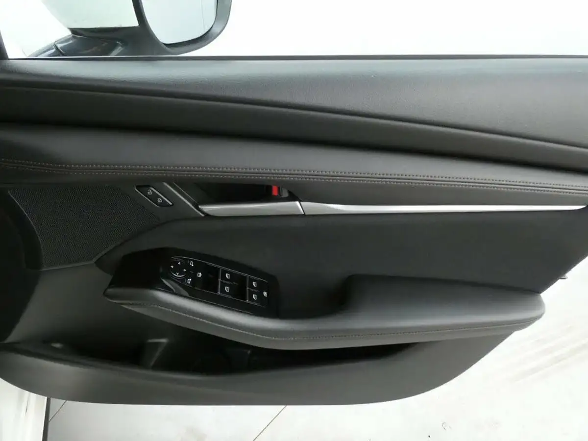 2020-mazda-mazda3-20-se-l-180ps-hatchback-5d-big-18