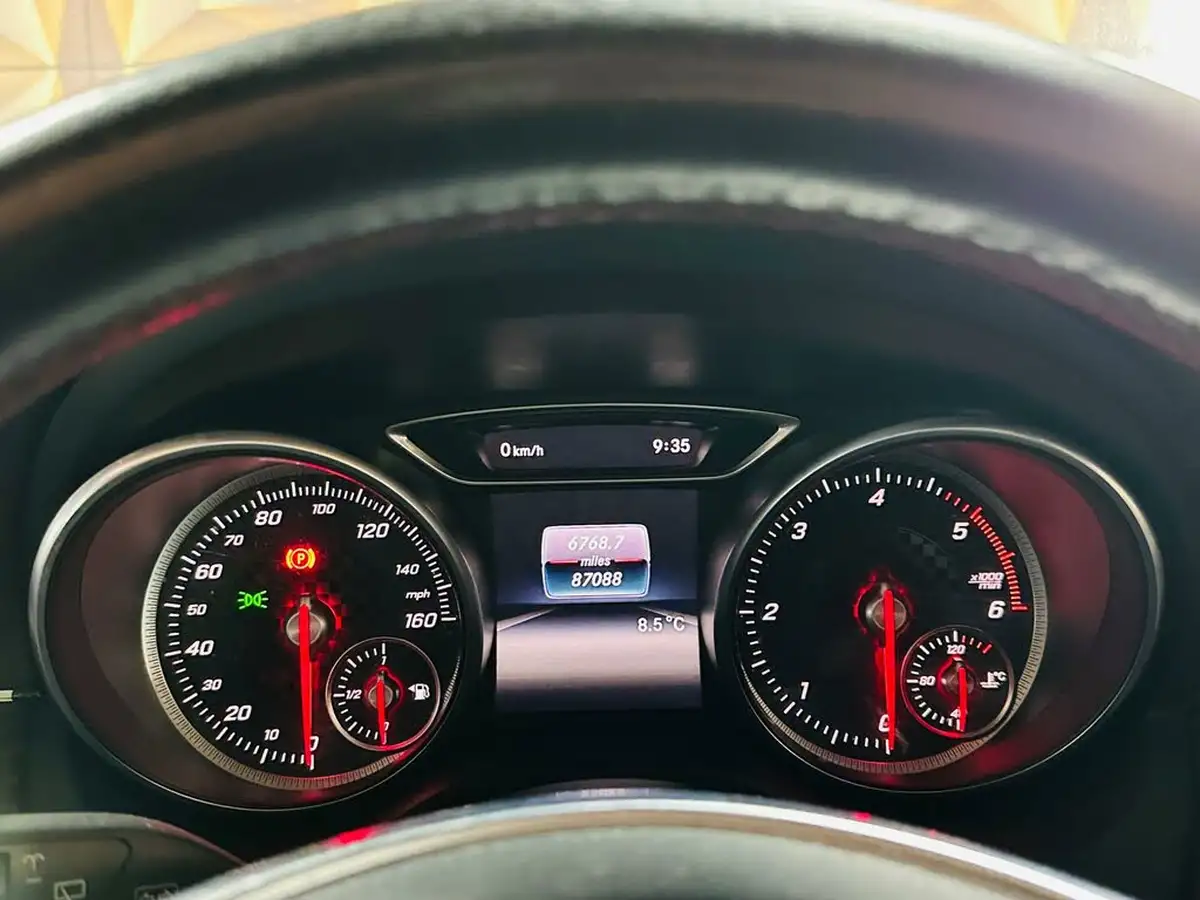2016-mercedes-benz-a-class-15d-a180d-amg-line-premium-plusss-big-37