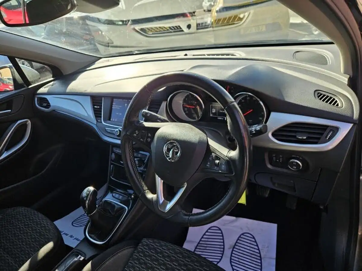 2021-vauxhall-astra-12-turbo-sri-145ps-big-20