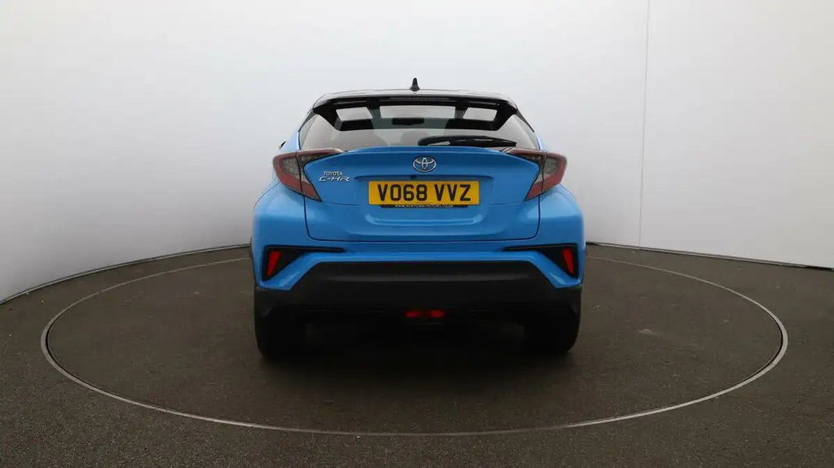 2018-toyota-c-hr-12-dynamic-big-51