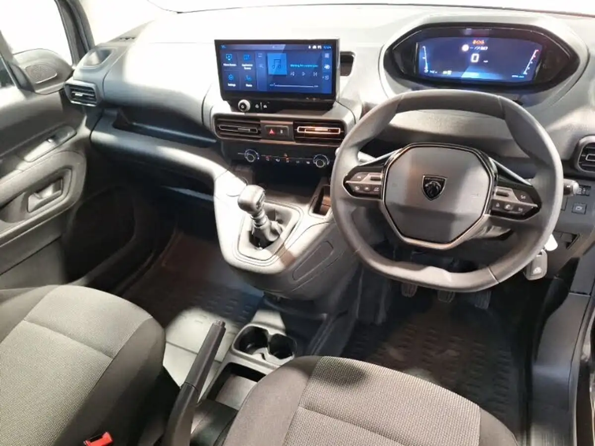 2024-peugeot-partner-15-bluehdi-professional-100pseu6d-big-2