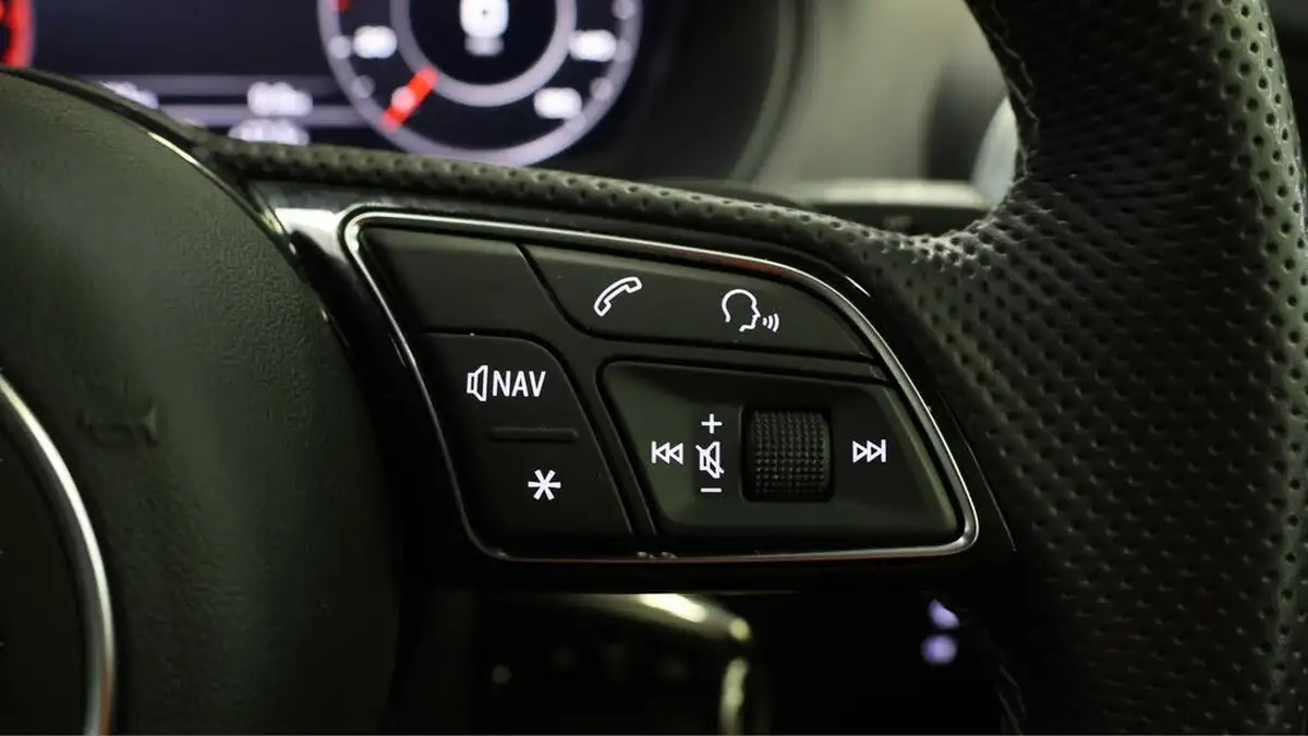 2021-audi-q2-15-35-tfsi-s-line-tronic-big-22