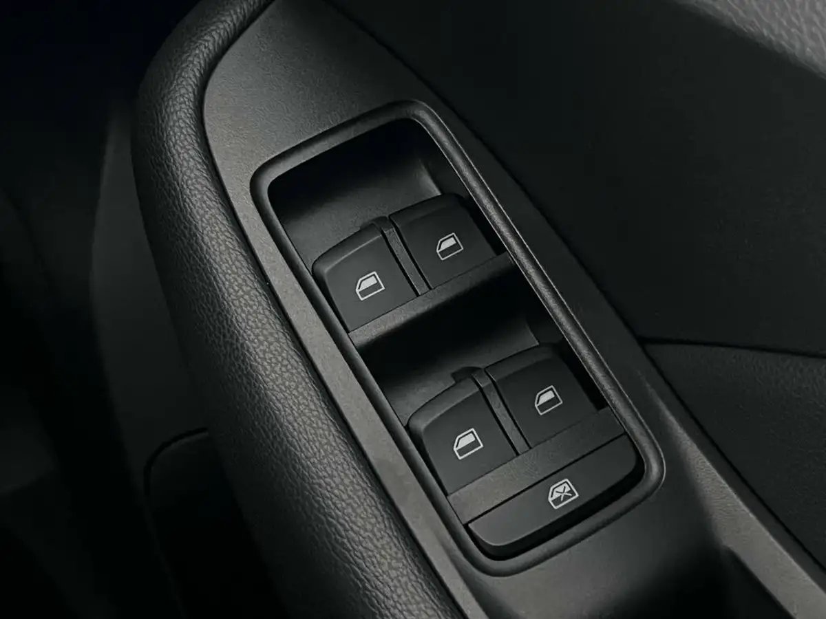 2019-mg-zs-suv-15-vti-tech-exclusive-106ps-big-20