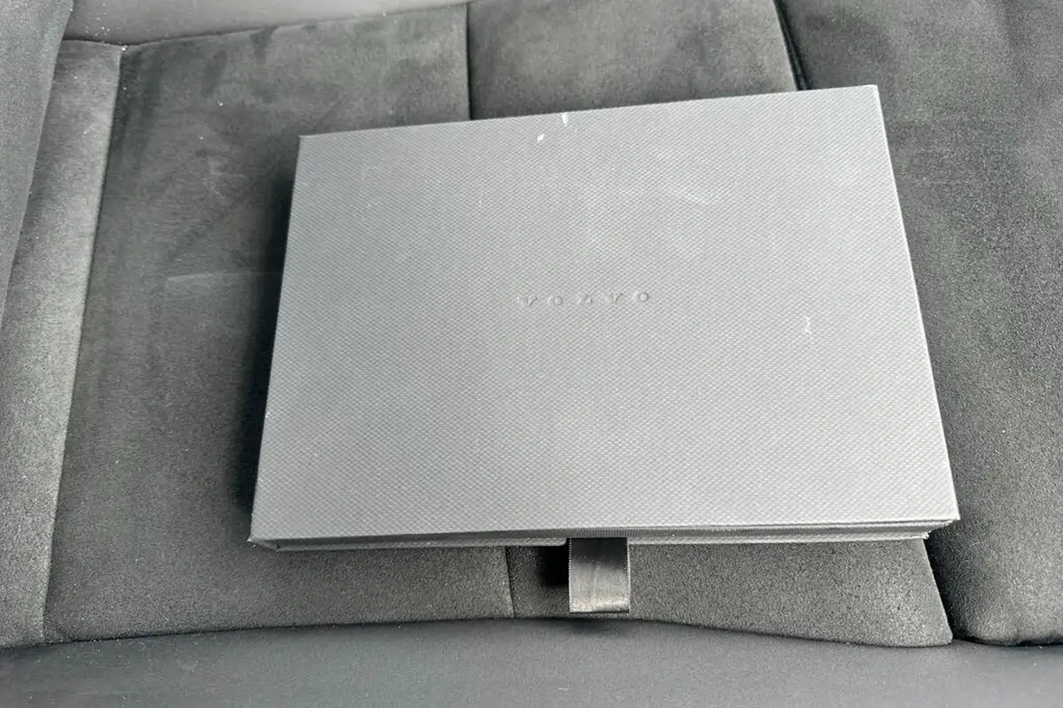 2022-volvo-c40-e-twin-recharge-pro-big-25