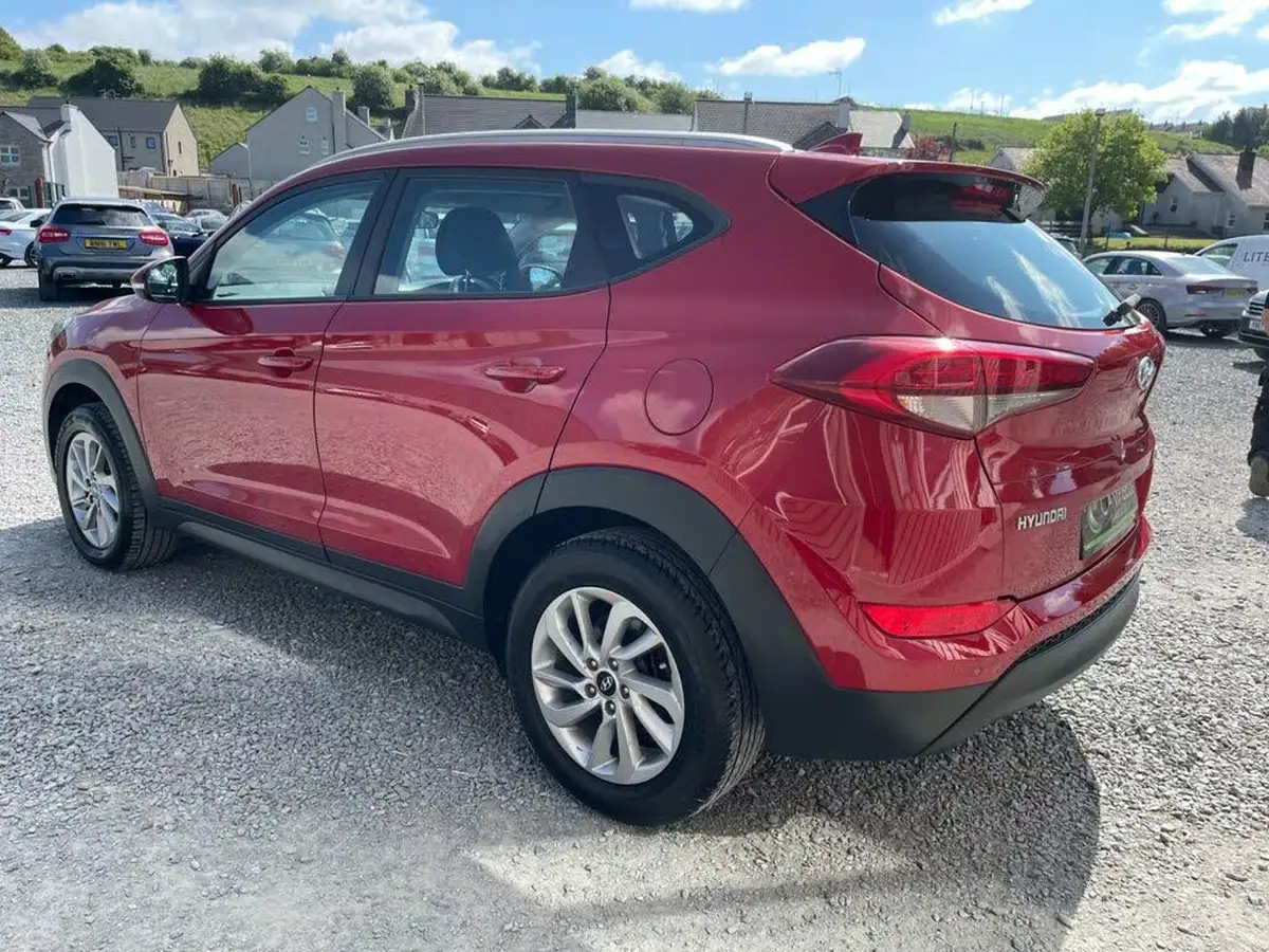 2017-hyundai-tucson-17crdi-blue-drive-se-nav-116ps-big-3