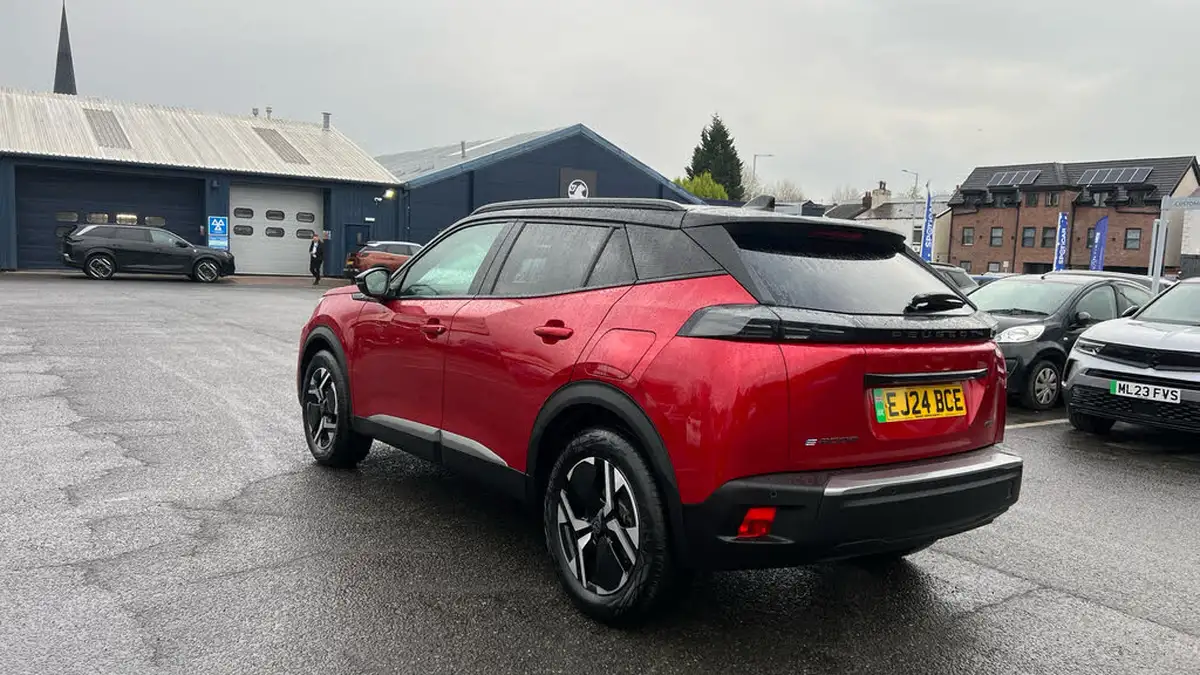 2024-peugeot-2008-suv-e-gt-136ps-50kwh-big-4
