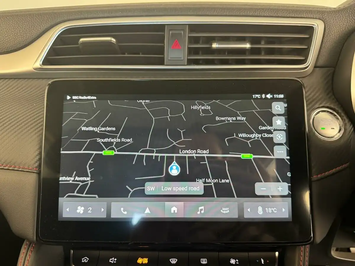 2022-mg-zs-suv-e-trophy-ev-176ps-big-36