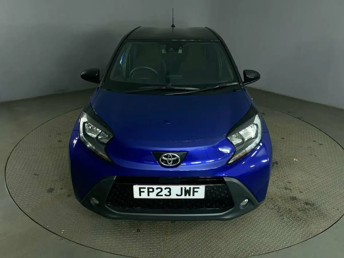 2023-toyota-aygo-x-10-vvt-i-edge-big-9