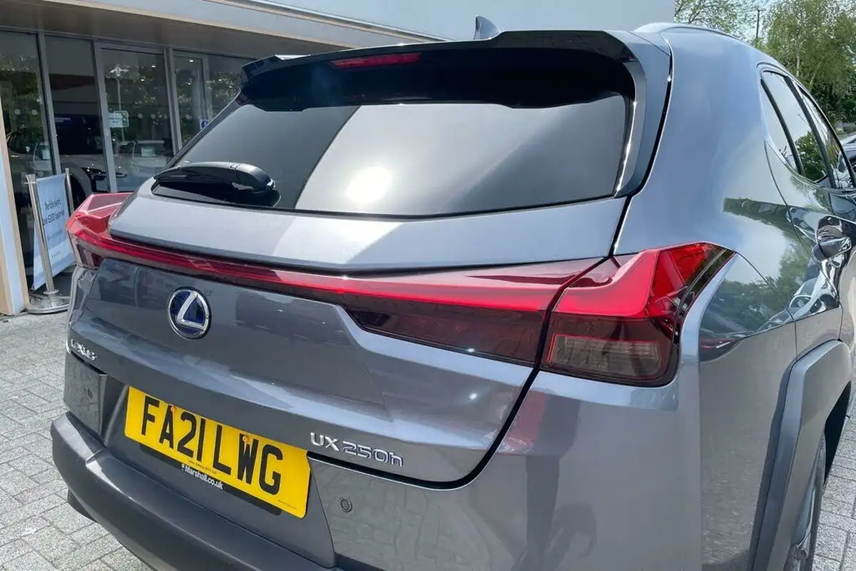 2021-lexus-ux-250h-20-ux-184bhp-without-navigation-big-14