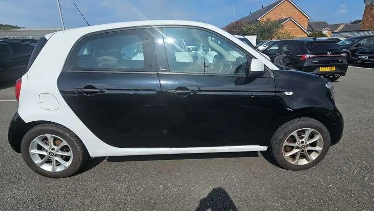2016-smart-forfour-10-passion-70bhp-ss-twinamic-big-7