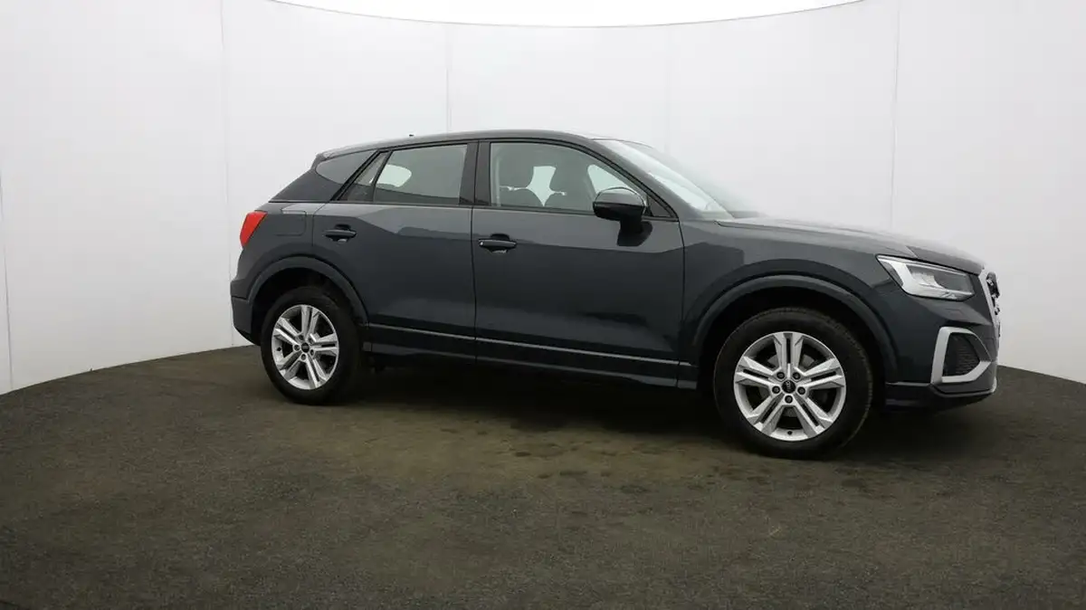 2023-audi-q2-10-30-tfsi-sport-big-42