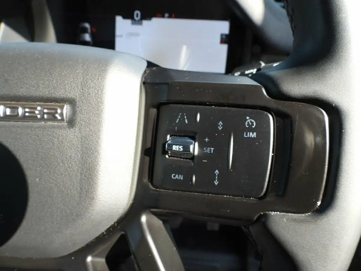 2023-land-rover-110-defender-30-d250-x-dynamic-s-big-36