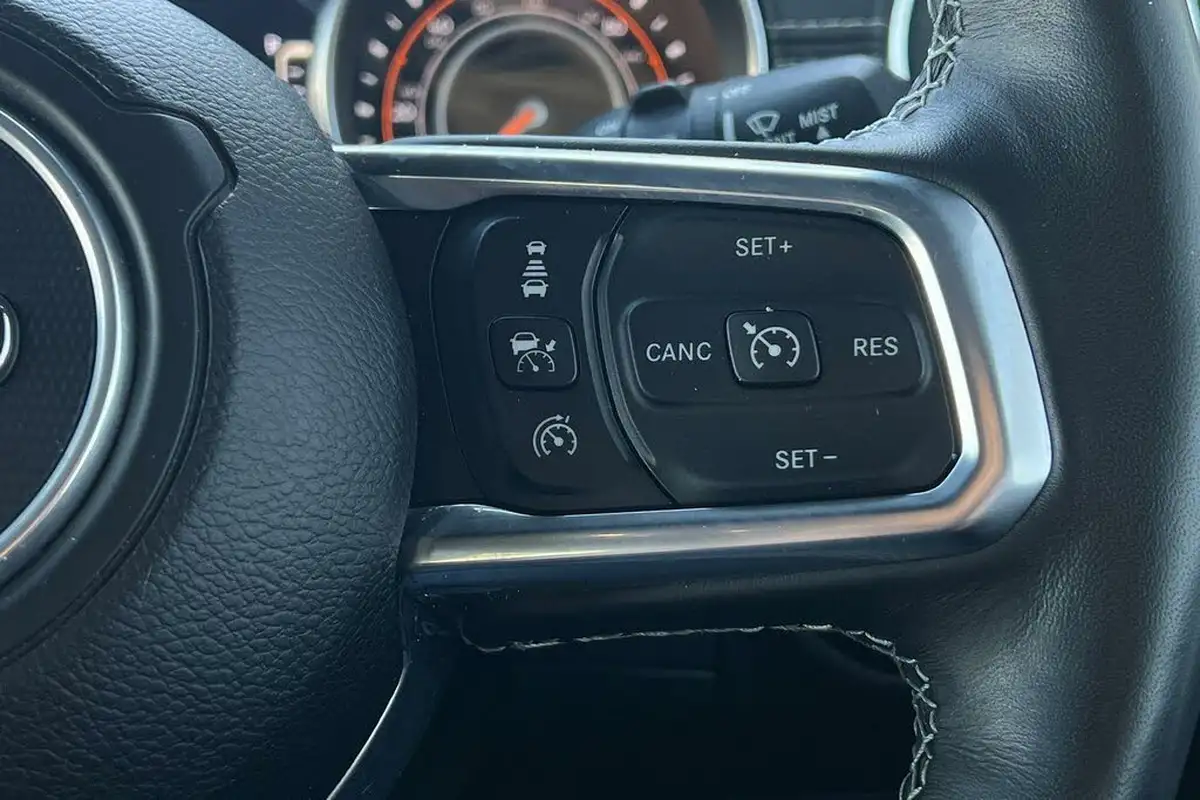 2021-jeep-wrangler-20-gme-80th-anniversary-5d-big-52