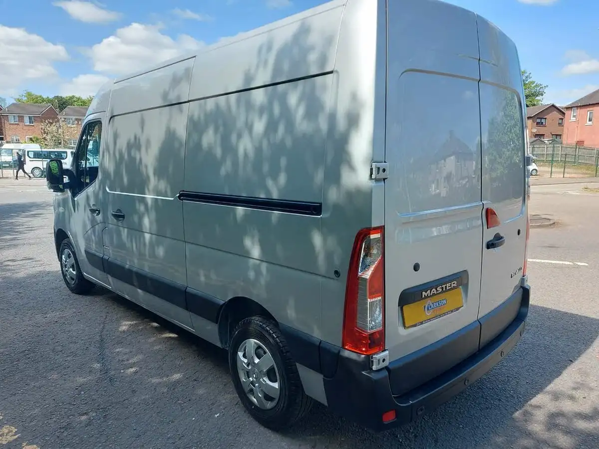 2023-renault-master-23dci-mm35-135-business-big-4