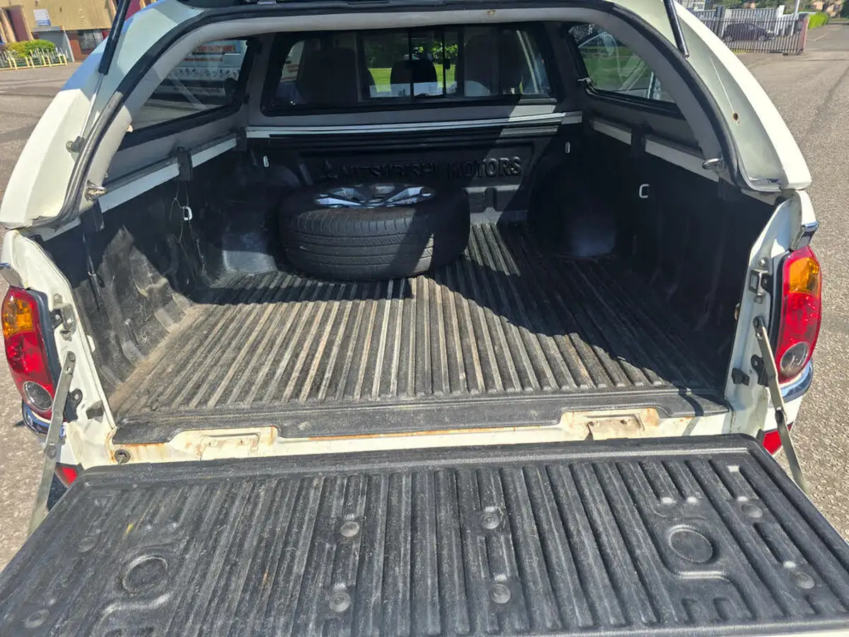 2012-mitsubishi-l200-25td-barbarian-eu-v-cab-big-19
