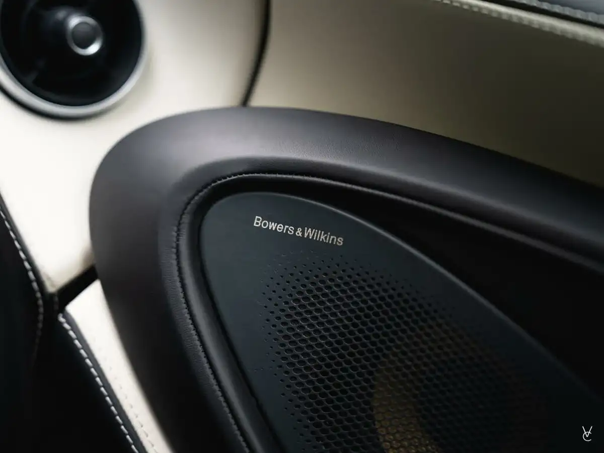 2016-mclaren-570s-38-big-27