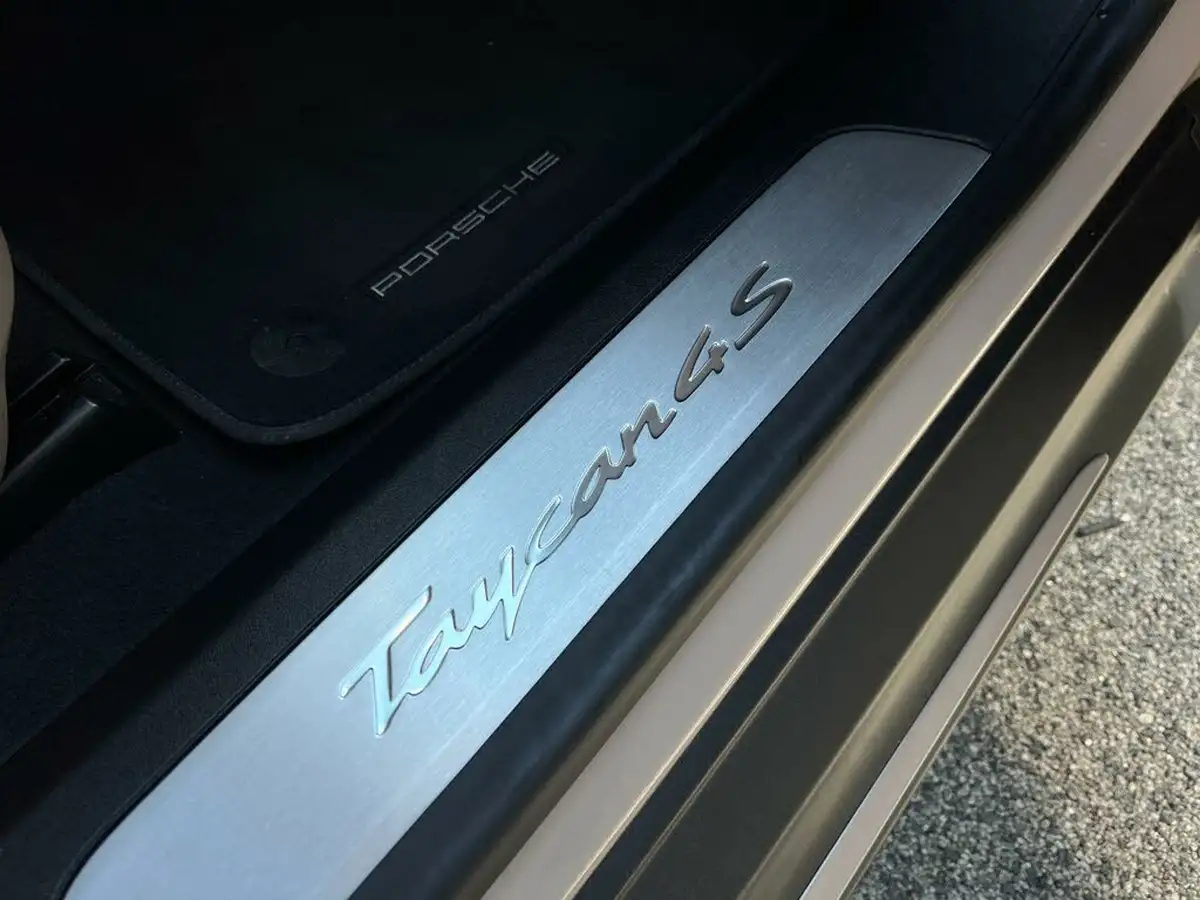2023-porsche-taycan-e-4s-sport-turismo-530ps-big-26