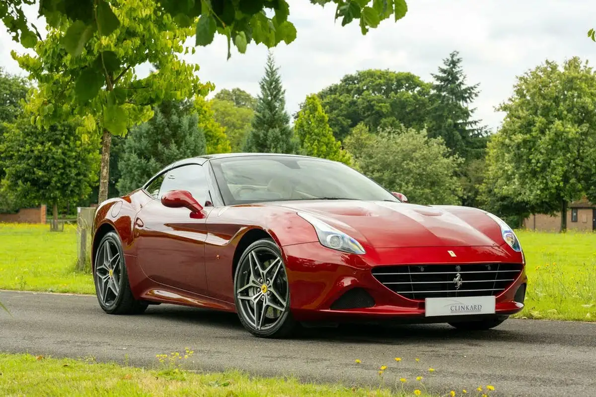 2015-ferrari-california-39-t-big-2