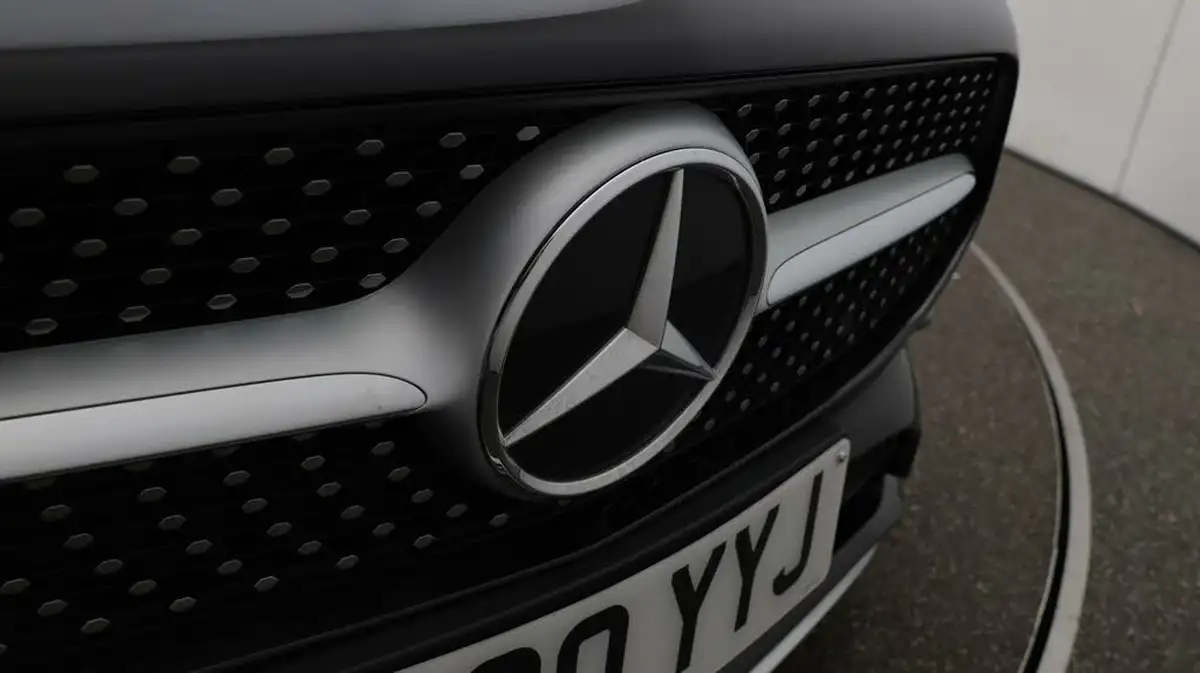 2020-mercedes-benz-cla-13-cla-180-amg-line-premium-coupe-4d-big-21