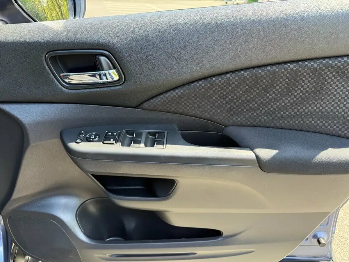2017-honda-cr-v-16i-dtec-se-plus-navi-120ps-2wdss-big-23