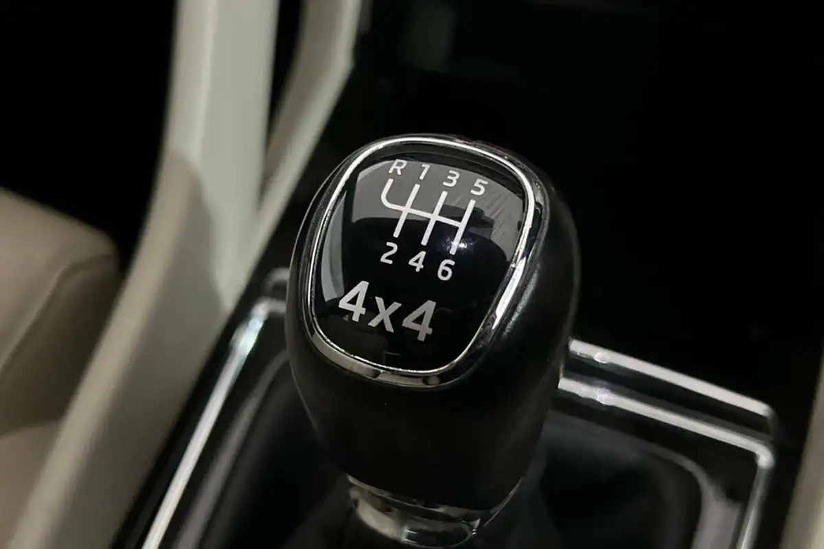2018-skoda-karoq-20tdi-scr-se-l-big-16