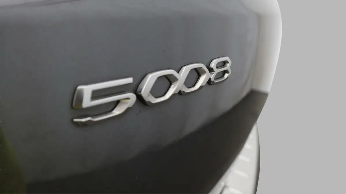2021-peugeot-5008-suv-15-bluehdi-allure-premium-big-22