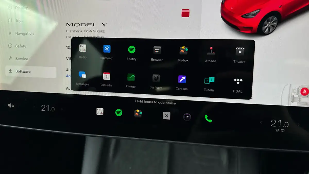 2022-tesla-model-y-e-long-range-big-16