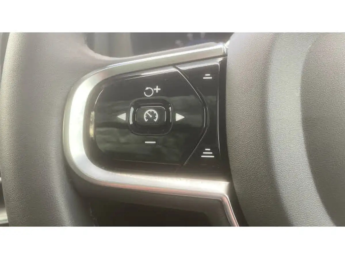2024-volvo-xc60-20-b5-plus-big-17