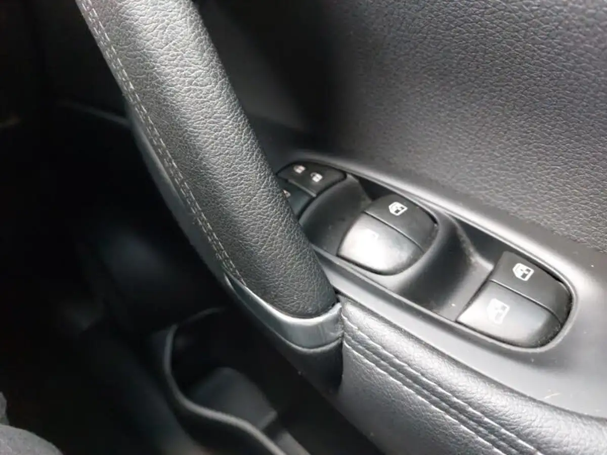 2019-nissan-qashqai-13-dig-t-tekna-160ps-dct-big-18