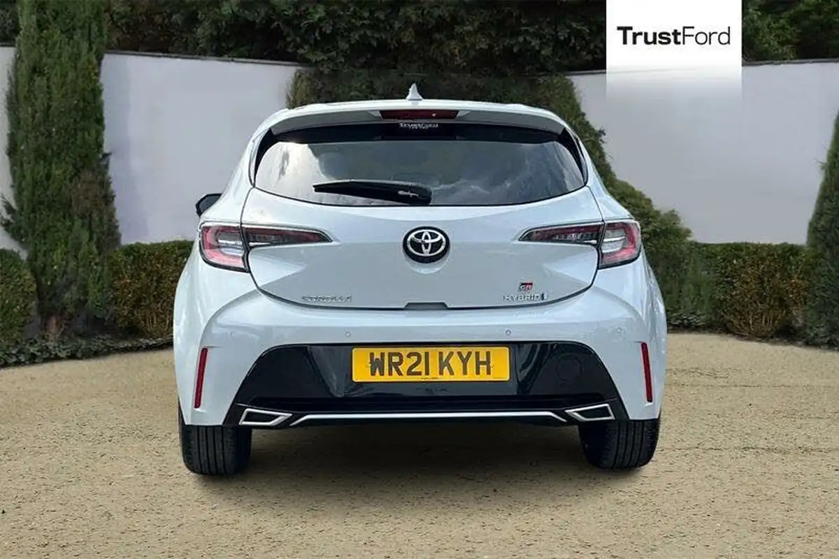2021-toyota-corolla-18-vvt-i-gr-sport-trk-hatchback-big-6