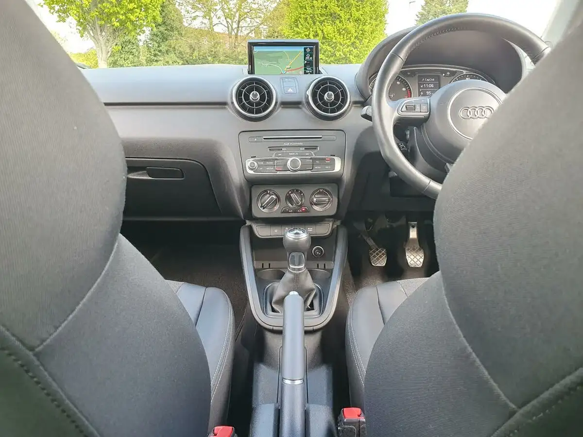2018-audi-a1-14-tfsi-sport-nav-hatchback-3d-big-38