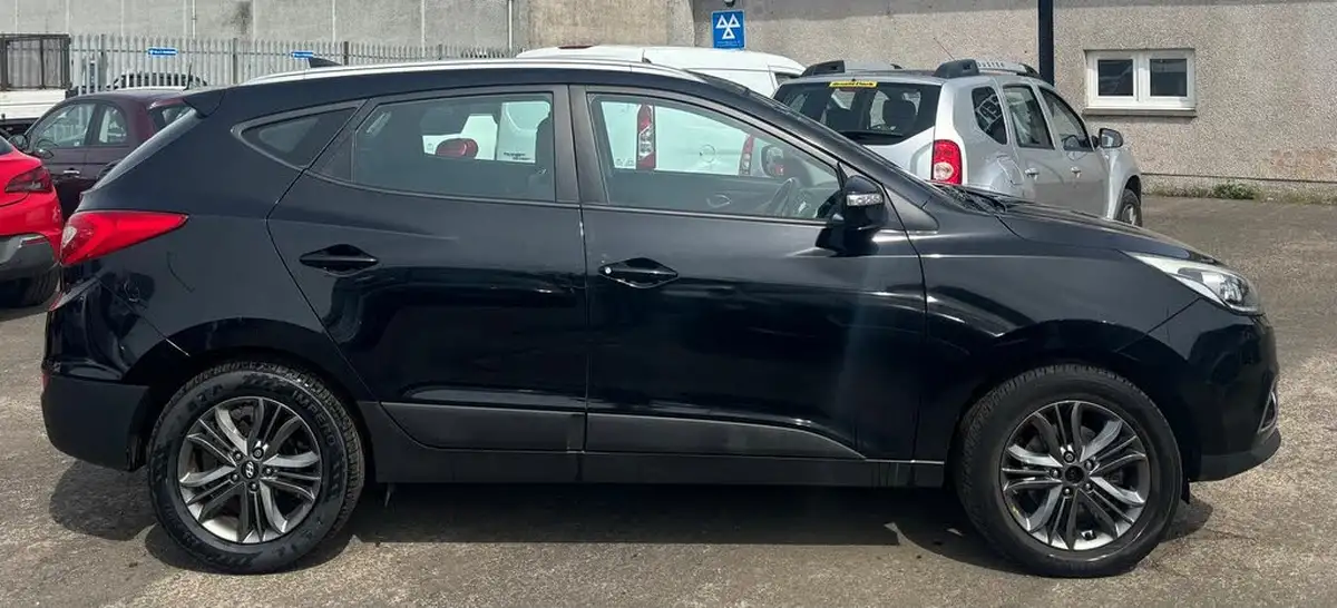 2014-hyundai-ix35-17td-se-nav-big-6