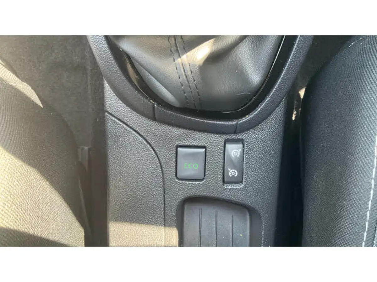 2019-renault-clio-09-tce-play-90ps-big-62