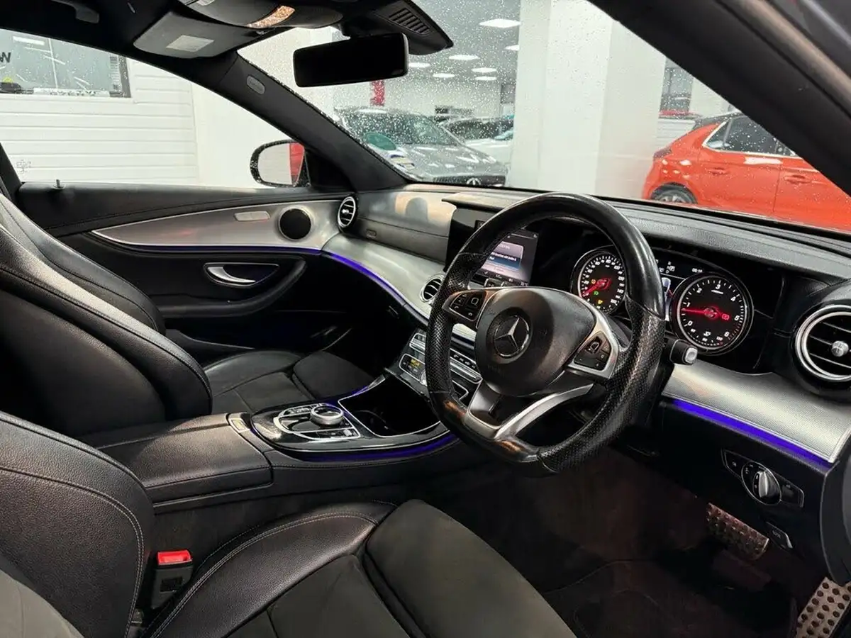 2016-mercedes-benz-e-class-20d-e220d-amg-line-ss-saloon-4d-big-23