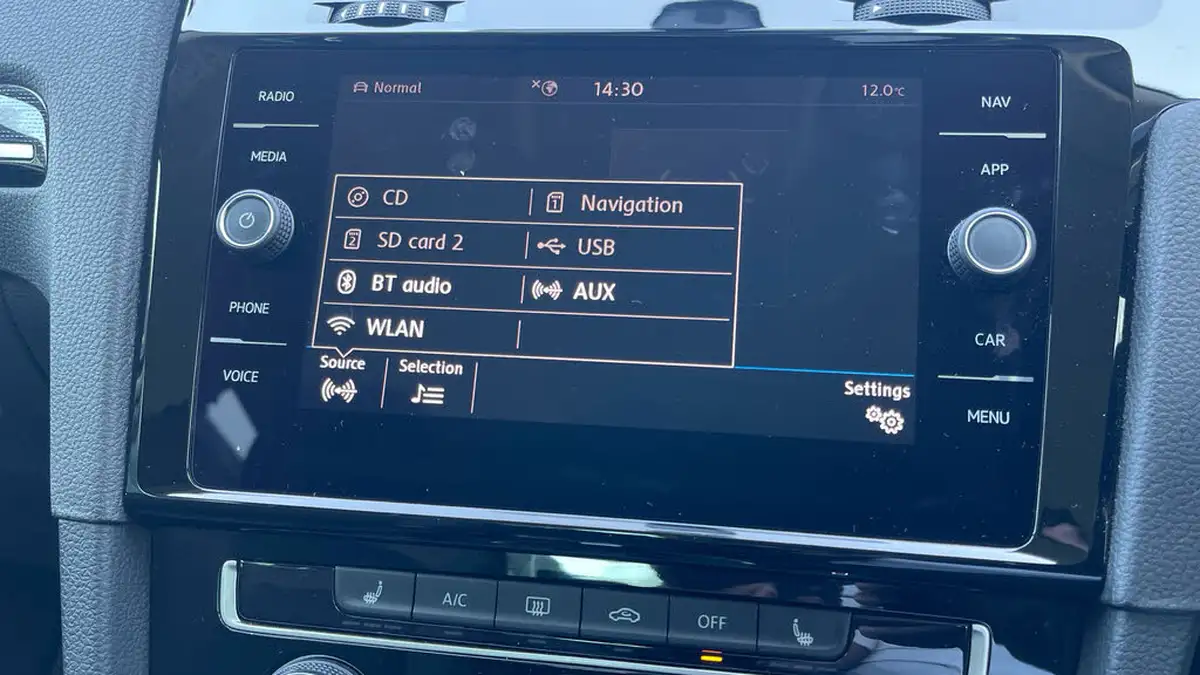 2018-volkswagen-golf-15-tsi-gt-150ps-hatchback-5d-dsg-big-25