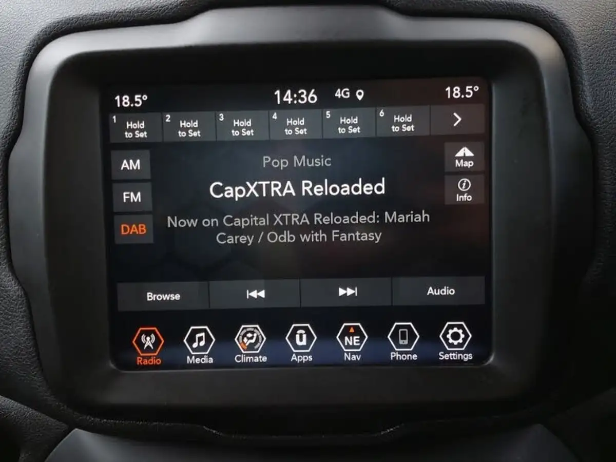 2021-jeep-renegade-13-gse-longitude-phev-big-9