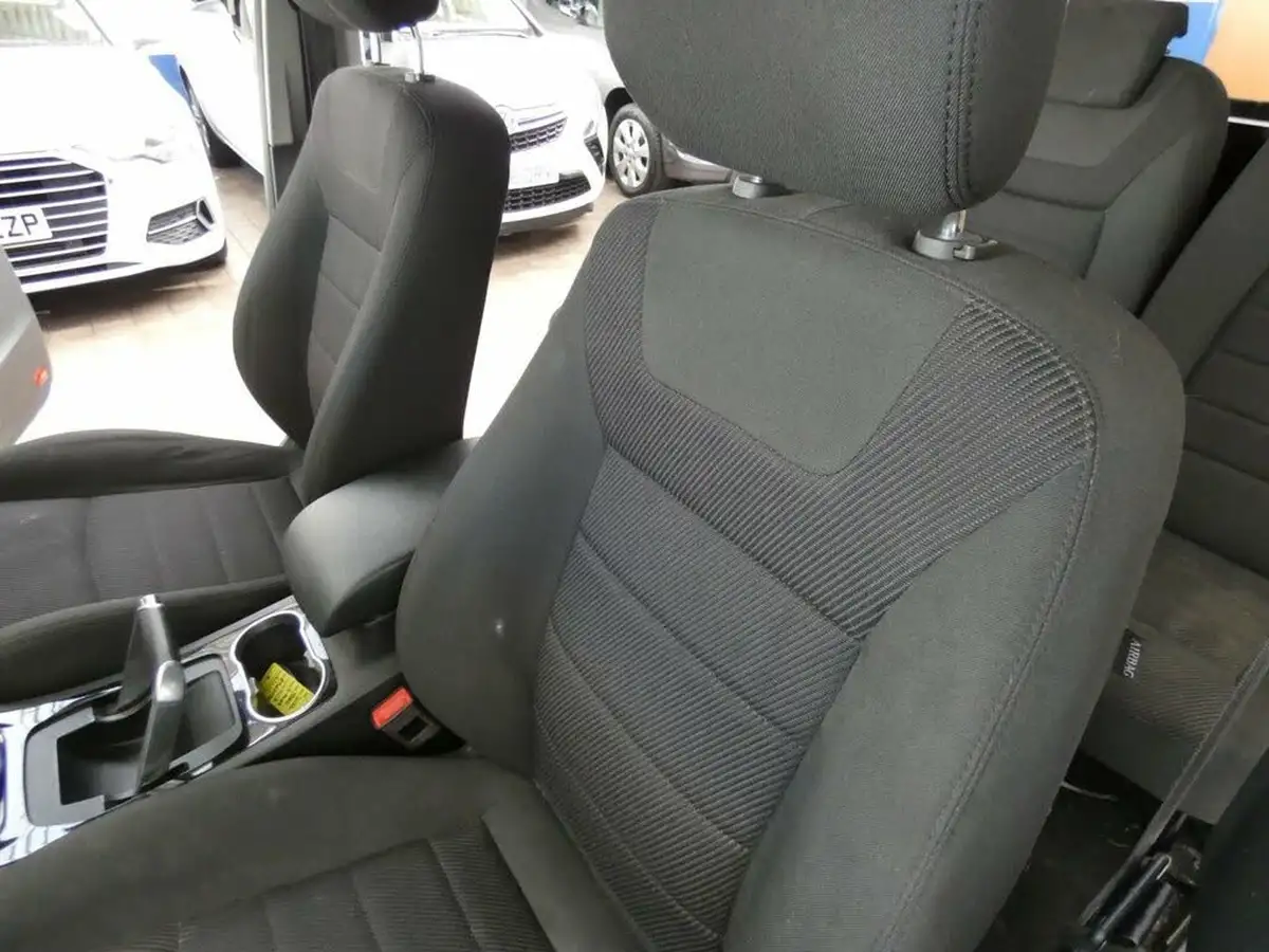 2012-ford-s-max-20td-titanium-140ps-big-11
