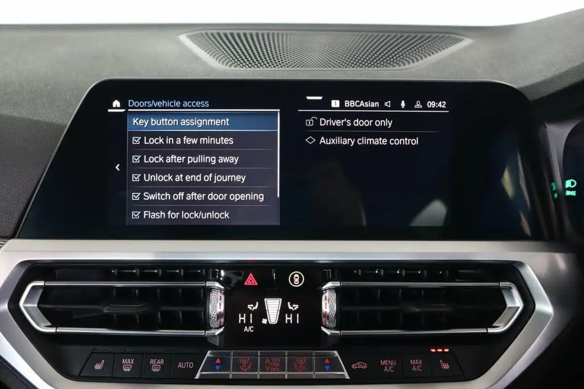2019-bmw-3-series-20-330e-m-sport-plus-pack-big-46